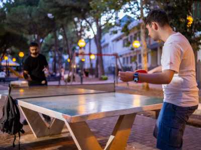 Nel frattempo al calar del sole i giocatori diventano sempre pi� numerosi